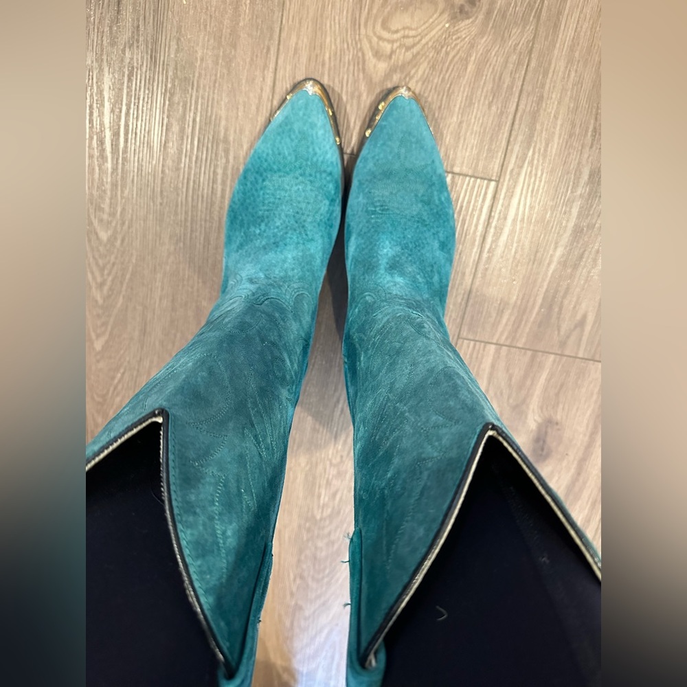 Vintage cowboy boots